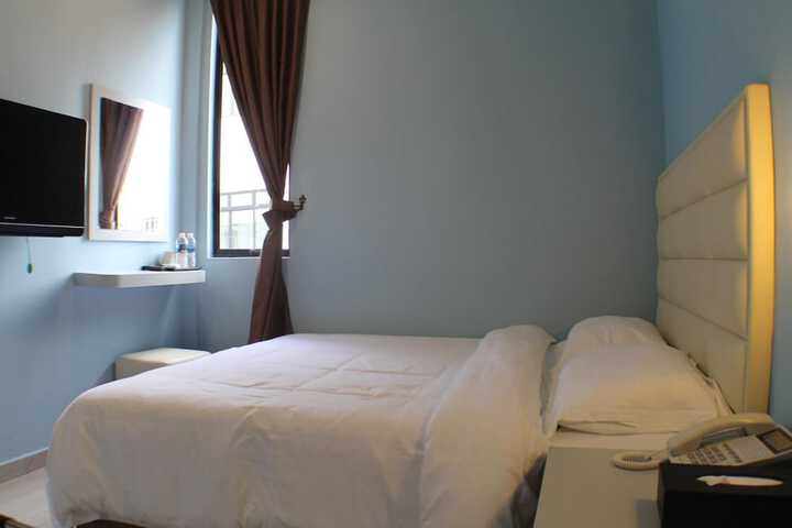 Room 21 of 37