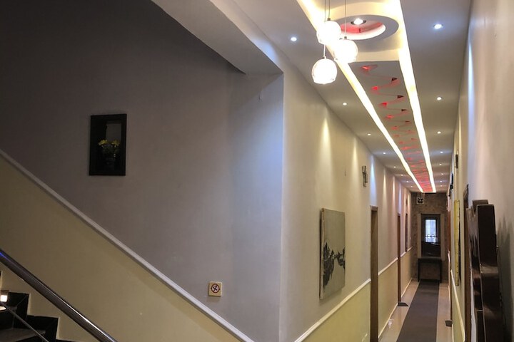 Ballroom/Hall 270 of 288