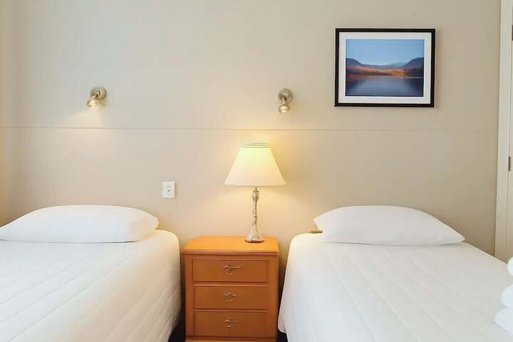 Room 2 of 21