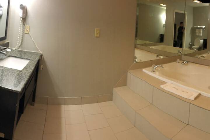 Private spa tub