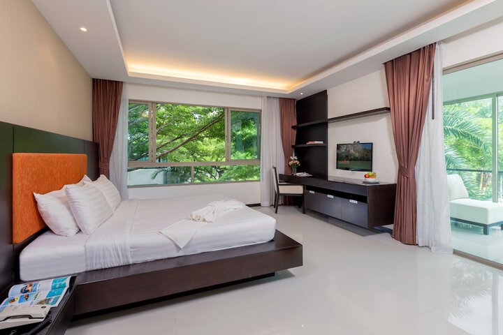 Room 3 of 61
