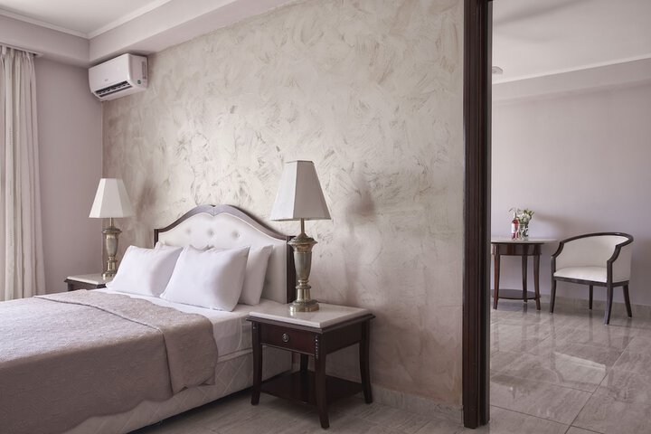 Room 15 of 79