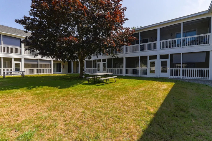 WELLINGTON MANOR