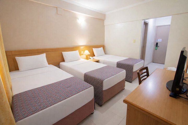 Room 10 of 26