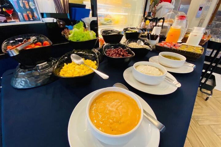 Dining 90 of 133