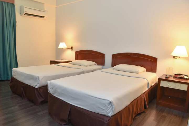 Room 18 of 52