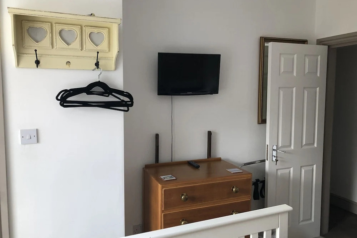 Room 3 of 15