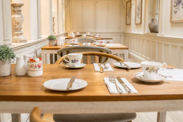 Breakfast/Coffee Service 56 of 70