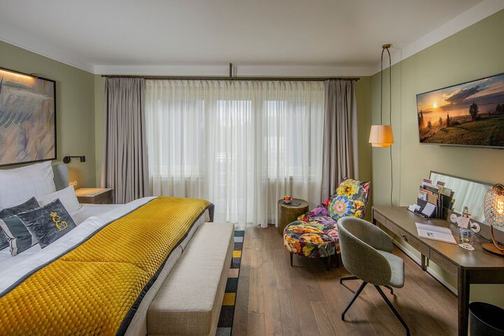 Room 46 of 120
