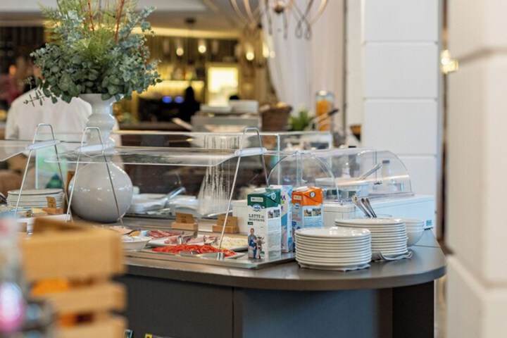 Breakfast/Coffee Service 21 of 26