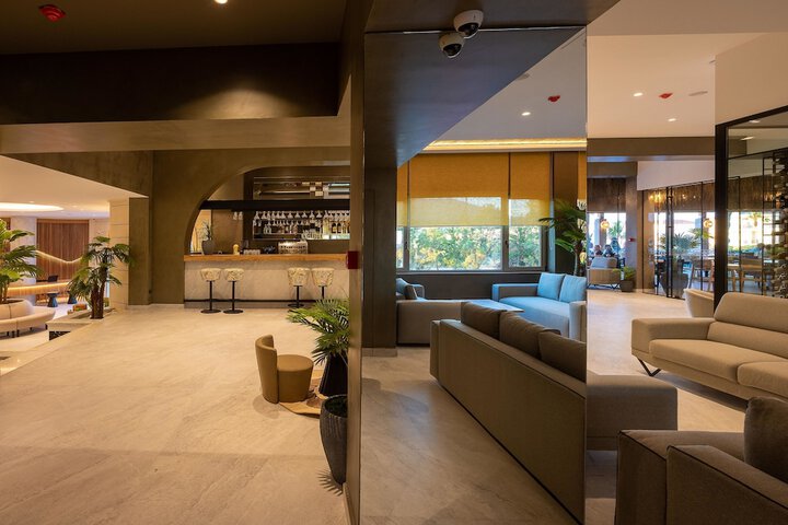 Guest Lobby