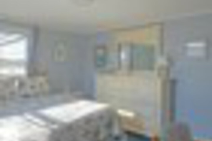 Room 98 of 663