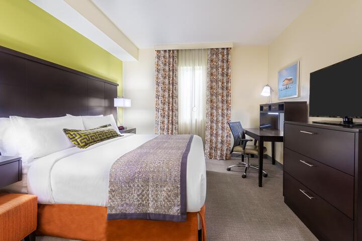 Studio Suite Double Bed (1 of 15)