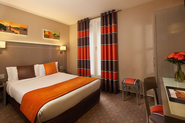 Room 8 of 42