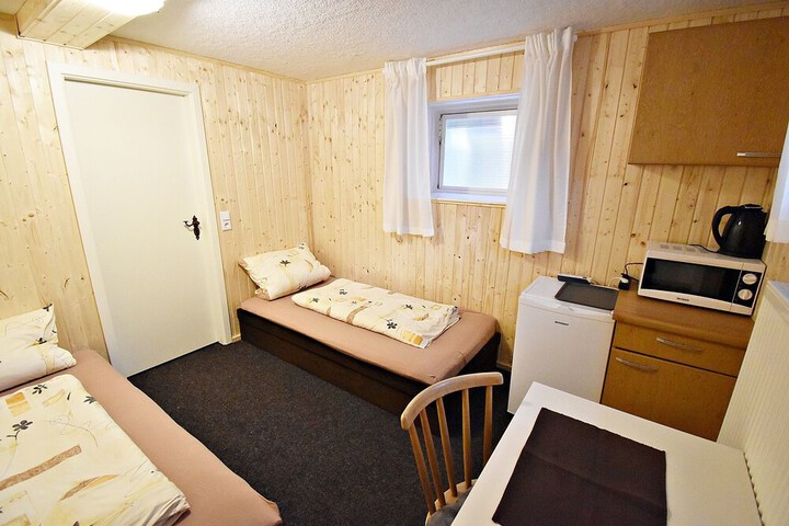 Room 36 of 86