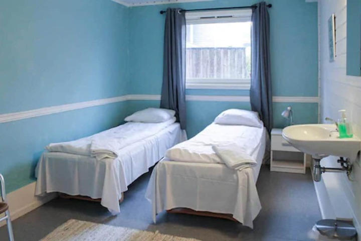 Room 9 of 41
