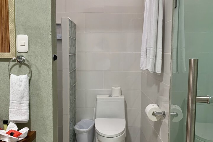 Room 32 of 58