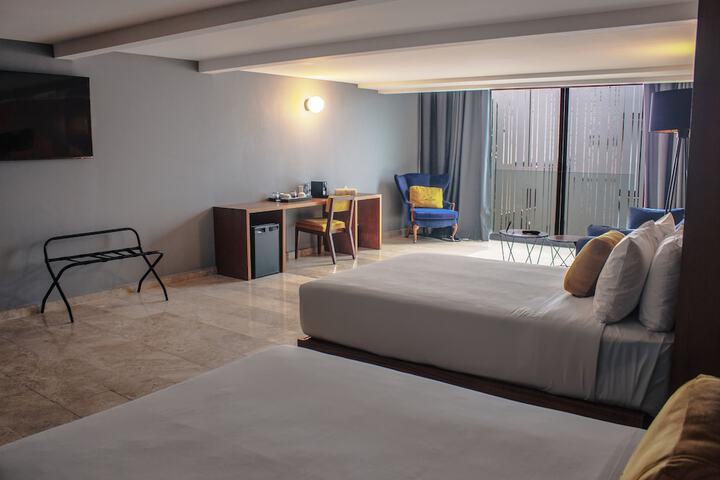 Room 13 of 29