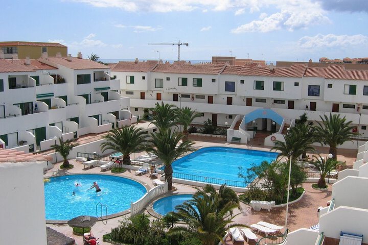 Pools & Facilities