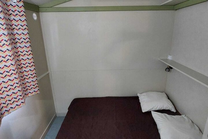 Room 10 of 39