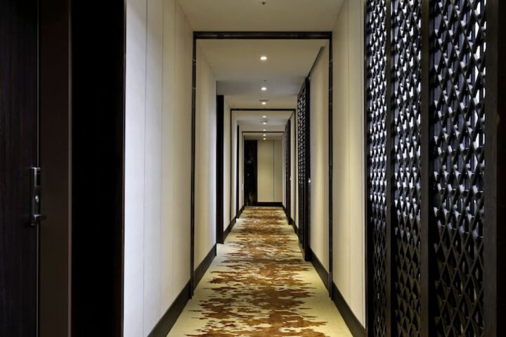 Ballroom/Hall 41 of 42
