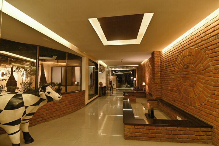 Hotel Interior 4 of 64