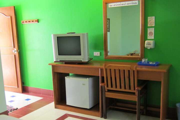 Room 17 of 33