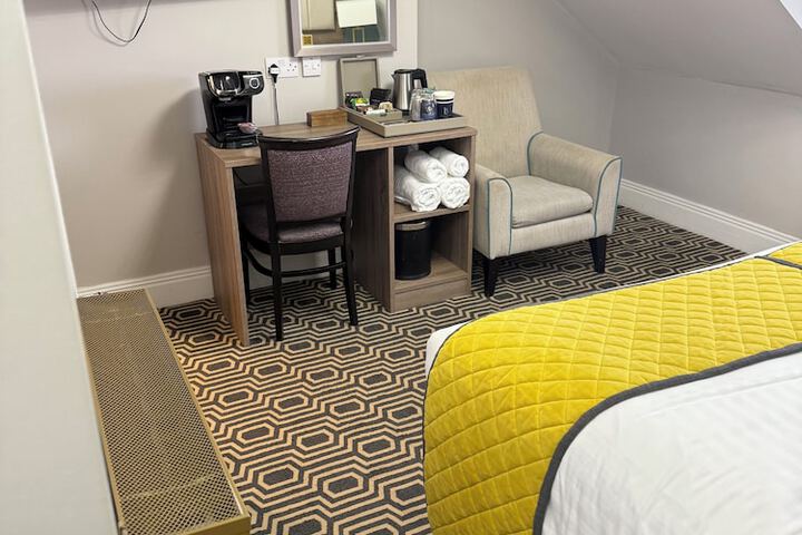 Room 30 of 117