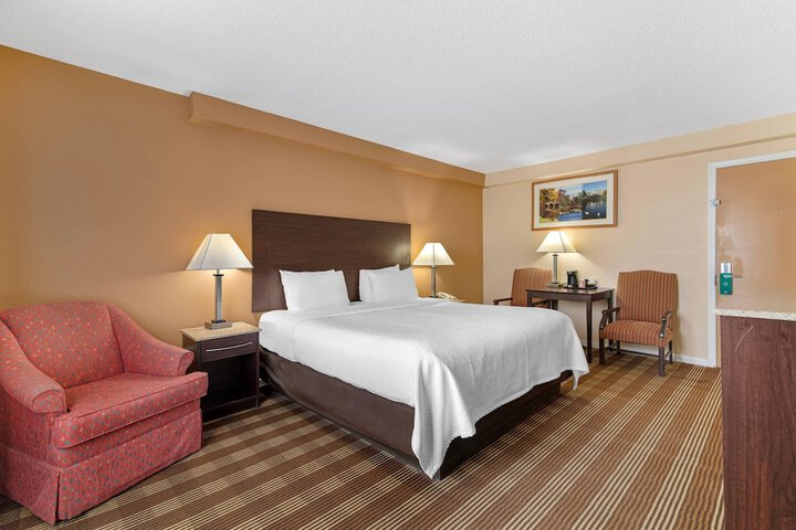 Room 4 of 26