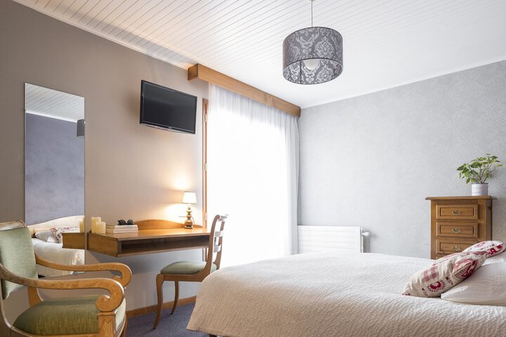 Room 9 of 24