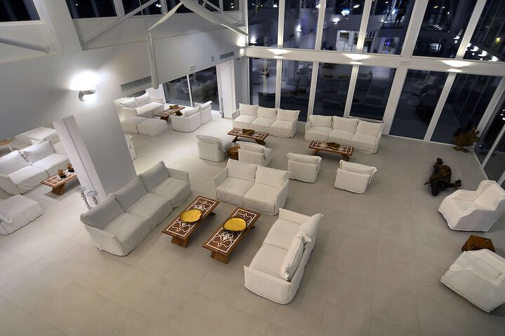 Guest Lobby