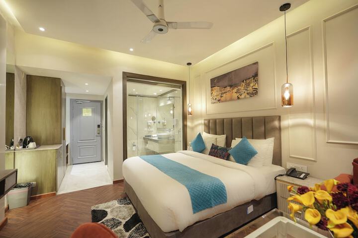 Room 8 of 54