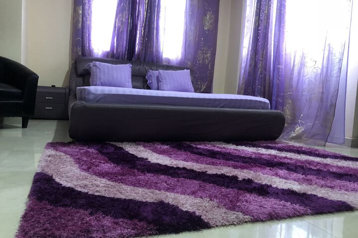 Room 4 of 112