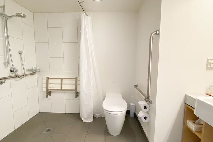 Room 18 of 42