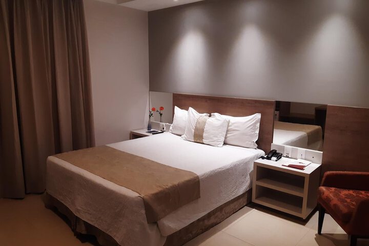 Room 19 of 66