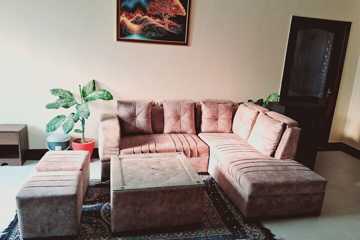 Room 8 of 14