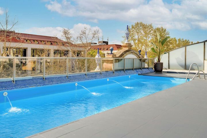Pool Hotel