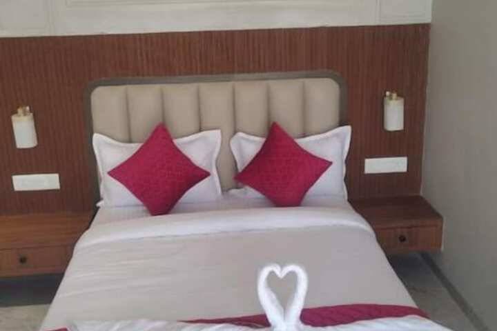 Room 10 of 21