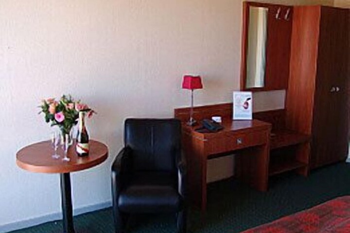 Room 9 of 58