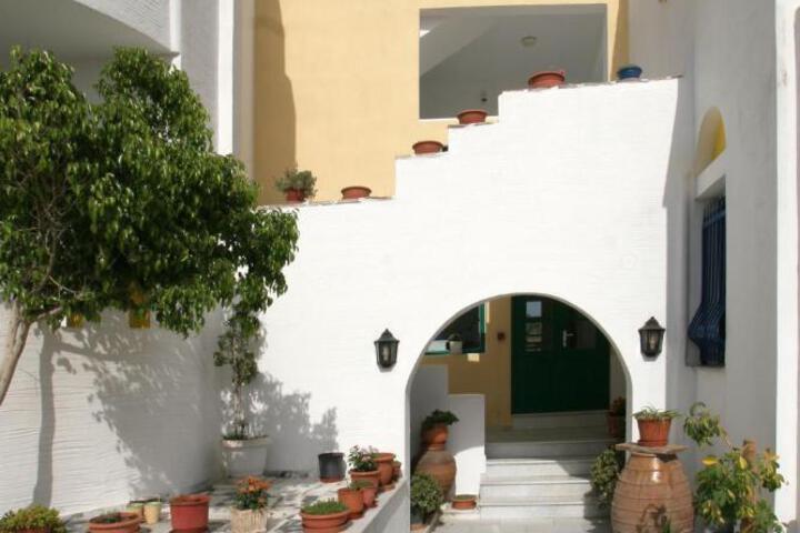 Hotel Entry