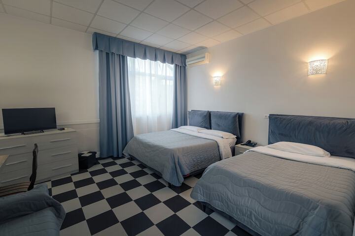 Room 35 of 64