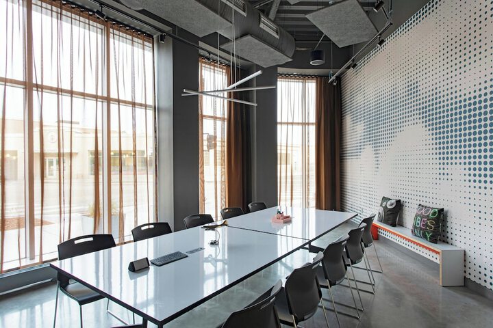 Meeting facility