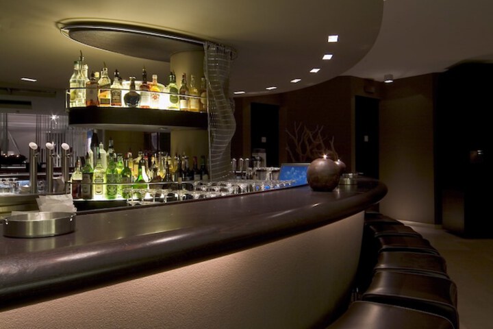 Lounge 116 of 137