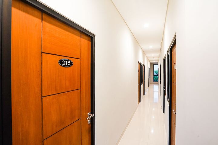 Ballroom/Hall 24 of 29