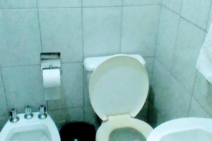 Room 7 of 27