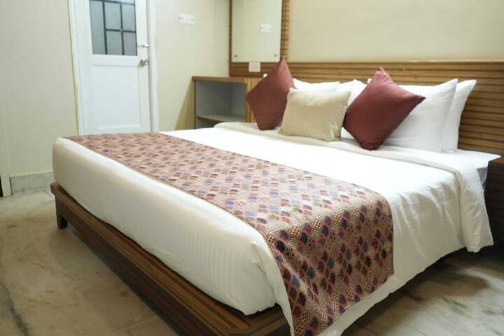 Room 6 of 55