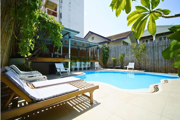 Pools & Facilities