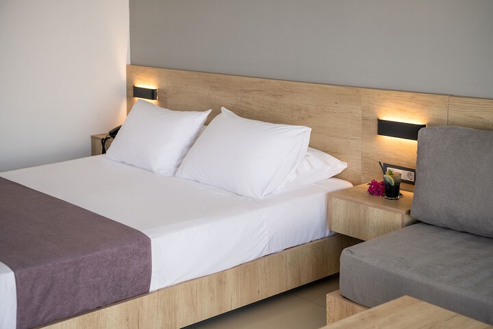 Room 20 of 77
