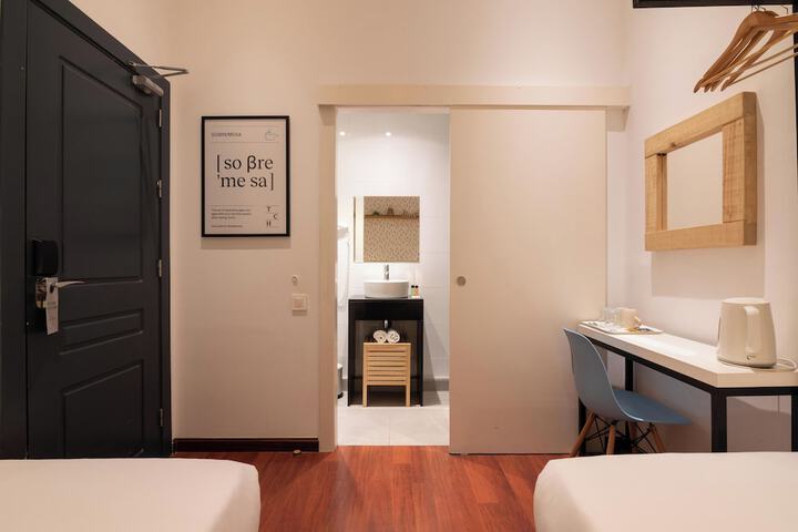 Room 4 of 31