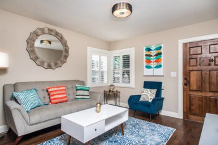 Image of Charming 3br 2ba Craftsman Home by Domio